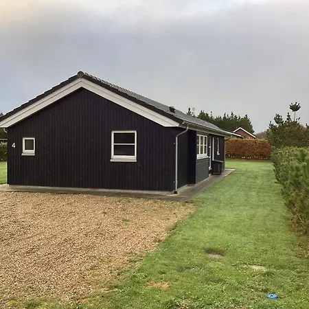 4 Star In Semesterbostad *